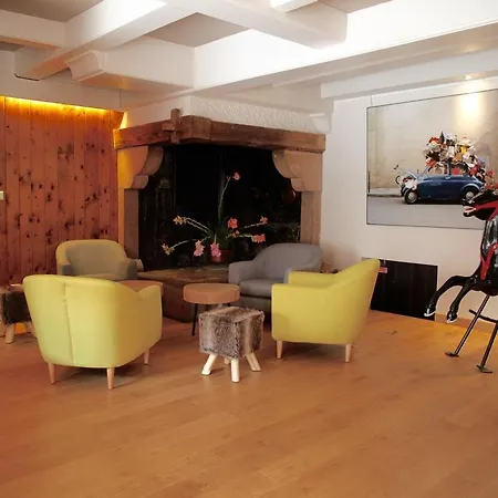 فندق Hotel-restaurant Du Val Joli