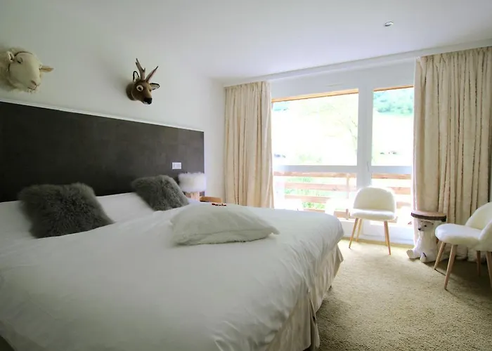 Hotel-restaurant Du Val Joli 勒瓦伦丁